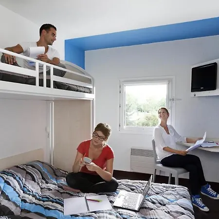 Kyriad Direct Caen Nord Memorial Hotel