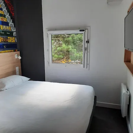 Kyriad Direct Caen Nord Memorial Hotel Saint-Contest