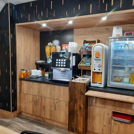 Kyriad Direct Caen Nord Memorial Hotel