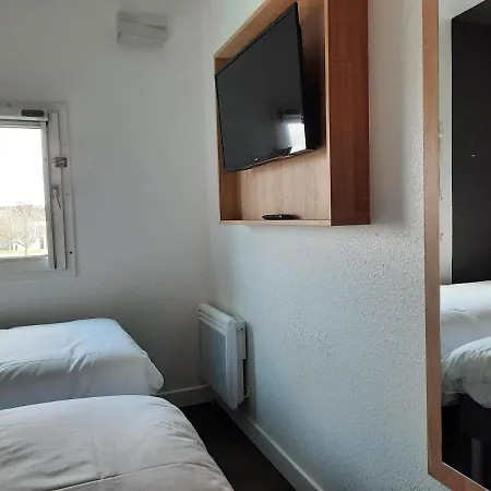 Kyriad Direct Caen Nord Memorial Hotel