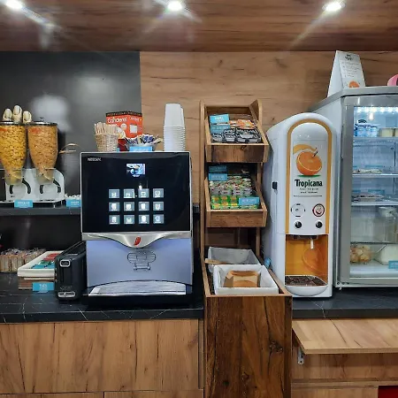 Hotel Kyriad Direct Caen Nord Memorial