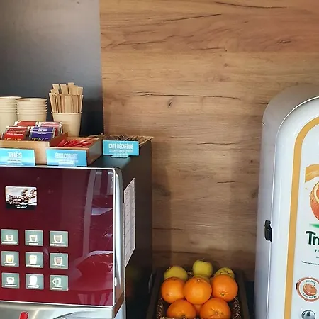 Kyriad Direct Caen Nord Memorial 2*