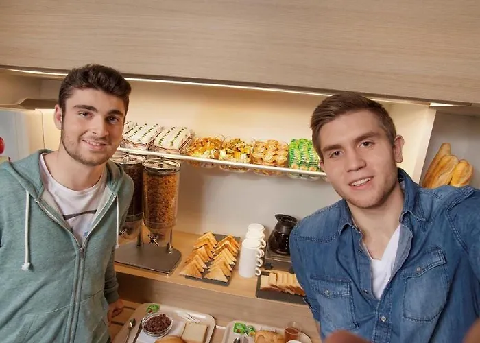 Kyriad Direct Caen Nord Memorial Hotel Saint-Contest