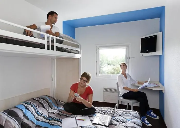 Kyriad Direct Caen Nord Memorial Hotel