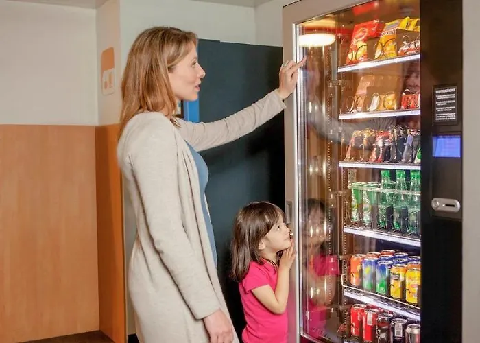 Kyriad Direct Caen Nord Memorial Hotel Saint-Contest