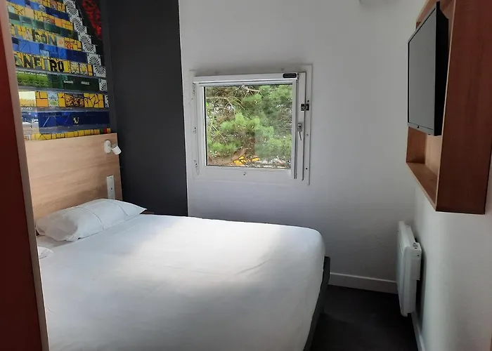 Kyriad Direct Caen Nord Memorial Hotel Saint-Contest