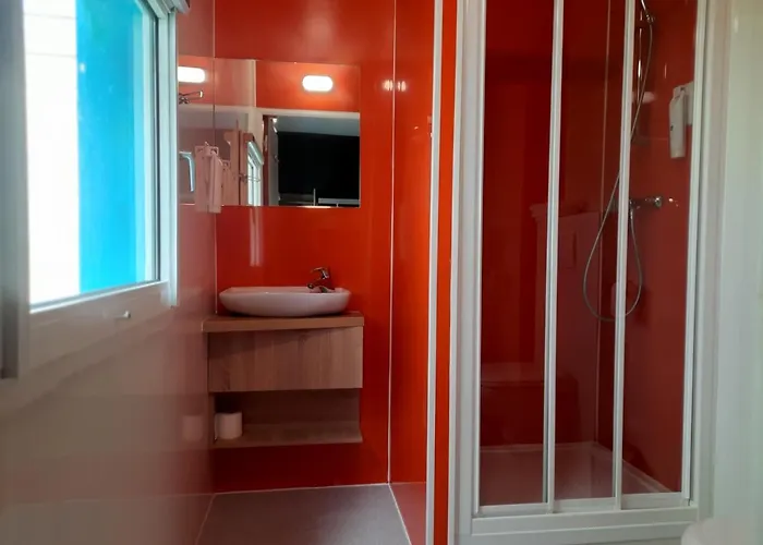 Hotel Kyriad Direct Caen Nord Memorial 2*