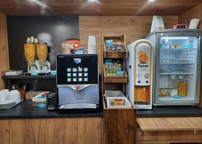 Hotel Kyriad Direct Caen Nord Memorial