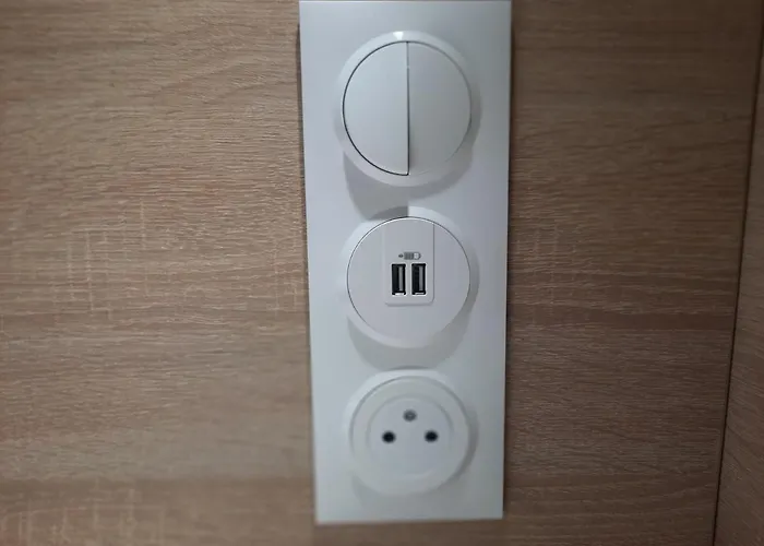 Hotel Kyriad Direct Caen Nord Memorial