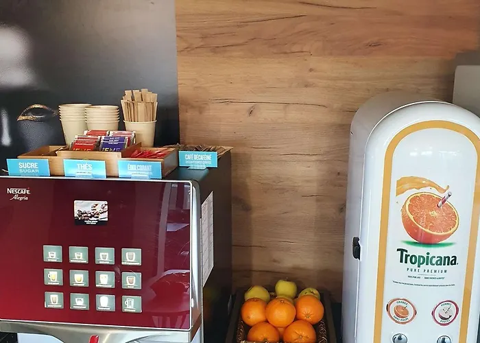 Kyriad Direct Caen Nord Memorial 2*