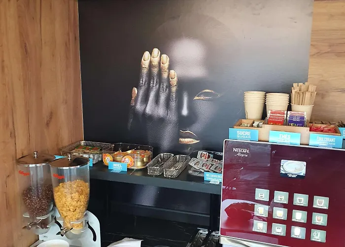 Hotel Kyriad Direct Caen Nord Memorial 2*